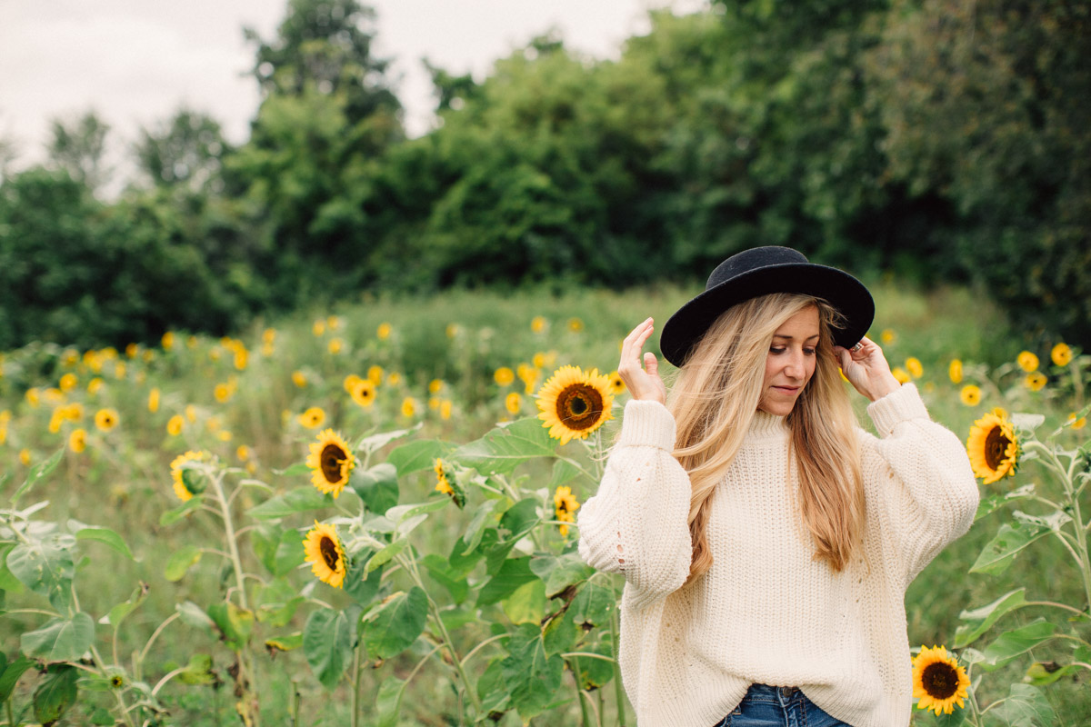 Sunflowers-Family session-Double You-Photography-Kat Wegrzyniak
